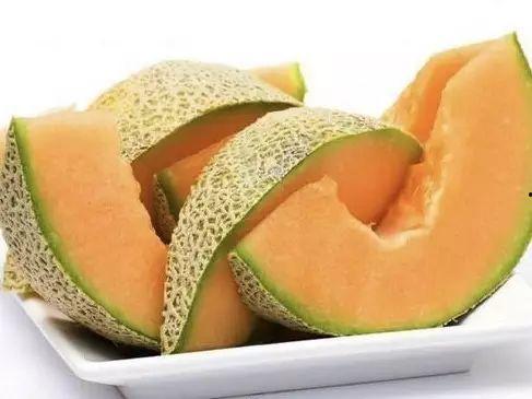 喂猪吃哈密瓜,独特喂养新风尚