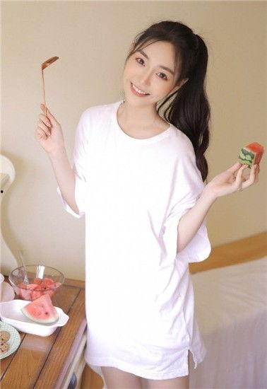 吃瓜美女照片,揭秘网红美女的吃瓜瞬间