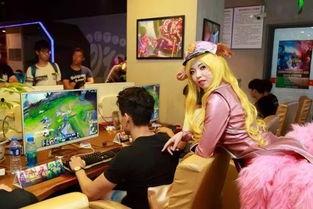 英雄联盟吃瓜小姐姐,揭秘“吃瓜小姐姐”背后的故事与魅力