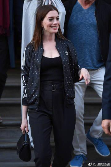 吃瓜安妮海瑟薇,吃瓜群众眼中的时尚女神