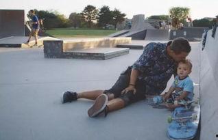 滑板少年吃瓜,揭秘街头风云背后的秘密