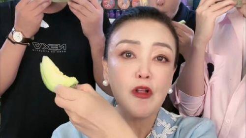 专业吃瓜户直播,带你领略网络娱乐新风向  第2张